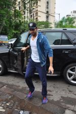 Sidharth Malhotra snapped for dream team practise on 6th Aug 2016 (11)_57a739879e7eb.JPG