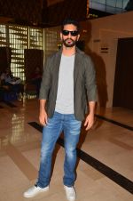 Angad Bedi at Pink trailer launch in Mumbai on 9th Aug 2016 (25)_57a9e854b313d.JPG