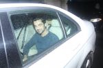 Arjan Bajwa snapped at airport on 10th Aug 2016 (11)_57ac48a1efd59.JPG