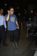 Aamir Khan returns from the USA on 12th Aug 2016 (18)_57af6a705852f.JPG