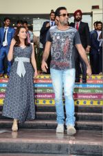 Dia Mirza and Abhay Deol sanpped at Welingkar college on 12th Aug 2016 (80)_57af6ffe35f1c.JPG