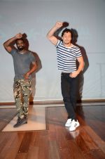 Tiger Shroff and Remo Dsouza promote A Flying Jatt at RCity on 12th Aug 2016 (20)_57af66aa5b322.jpg