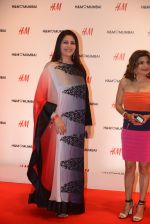at h&m mubai launch on 11th Aug 2016 (110)_57af35547755d.JPG