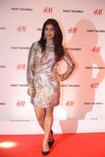 at h&m mubai launch on 11th Aug 2016 (175)_57af359f94719.JPG