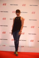 at h&m mubai launch on 11th Aug 2016 (362)_57af3670aa874.JPG