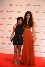 at h&m mubai launch on 11th Aug 2016 (79)_57af35402401c.JPG