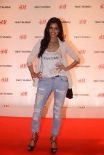 at h&m mubai launch on 11th Aug 2016 (93)_57af354988d66.JPG