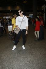 Huma Qureshi snapped at airport on 13th Aug 2016(35)_57b057f91f637.JPG