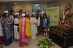 Bhagyashree inaugurated the Juhu Organic Farmer_s Market on 14th Aug at Jamnabai Narsee School (17)_57b128535ca19.JPG