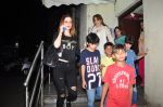 Suzanne kHan snapped with kids at pvr on 15th Aug 2016 (13)_57b2b35f38887.JPG