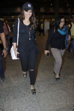 Sonakshi Sinha snapped at airport on 17th Aug 2016 (1)_57b5554f36937.JPG