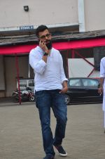 Bejoy Nambiar snapped as he promote Freaky Ali on 20th Aug 2016 (96)_57baad9dd530c.JPG