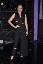 Sonakshi Sinha on the sets of Dance plus 2 on 21st Aug 2016 (20)_57bacafb977a2.JPG