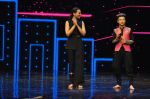 Sonakshi Sinha on the sets of Dance plus 2 on 21st Aug 2016 (34)_57bacb0698d73.JPG