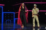 Sonakshi Sinha on the sets of Dance plus 2 on 21st Aug 2016 (67)_57bacb23a2a10.JPG