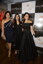 Karisma Kapoor at Amy Billimoria and Zevadhi Jewels launch on 22nd Aug 2016 (81)_57bc0d07891d1.JPG