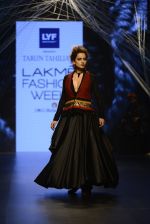 Kangana Ranaut walk the ramp for Tarun Tahiliani Show at Lakme Fashion Week 2016 on 23rd Aug 2016