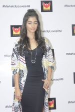 Pooja Hegde at H & M store launch at Phoenix Market City on 25th Aug 2016 (36)_57bff4dc964f4.JPG
