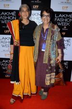 Ratna Pathak Shah at Lakme Fashion Week 2016 Day 2 on 25th Aug 2016 (150)_57c00afc95dc3.JPG
