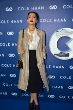 Sonam Kapoor at the launch of Cole Haan in India on 26th Aug 2016 (326)_57c17e0cf3f34.JPG