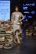 Jacqueline Fernandez walk the ramp for Rajesh Pratap Singh Show at Lakme Fashion Week 2016 on 27th Aug 2016 (18)_57c2db1c5a3df.JPG