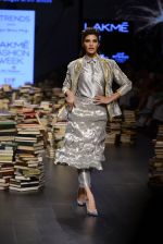Jacqueline Fernandez walk the ramp for Rajesh Pratap Singh Show at Lakme Fashion Week 2016 on 27th Aug 2016 (25)_57c2db404400b.JPG
