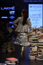 Jacqueline Fernandez walk the ramp for Rajesh Pratap Singh Show at Lakme Fashion Week 2016 on 27th Aug 2016 (48)_57c2dba360756.JPG
