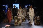 Jacqueline Fernandez walk the ramp for Rajesh Pratap Singh Show at Lakme Fashion Week 2016 on 27th Aug 2016 (56)_57c2dbc237ac1.JPG