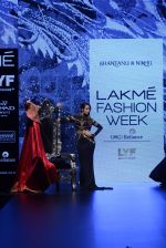 Malaika Arora Khan walk the ramp for Shantanu and Nikhil Show at Lakme Fashion Week 2016 on 27th Aug 2016 (1779)_57c2c80311fcf.JPG