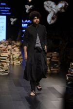 Model walk the ramp for Rajesh Pratap Singh Show at Lakme Fashion Week 2016 on 27th Aug 2016 (125)_57c2dbfbc5caf.JPG