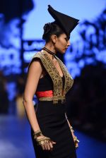 Model walk the ramp for Shantanu and Nikhil Show at Lakme Fashion Week 2016 on 27th Aug 2016 (1532)_57c2d4e1e6f38.JPG
