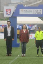 Ranbir Kapoor, Nita Ambani at an FootBalll Event on 27th Aug 2016 (20)_57c2c27ba8607.JPG