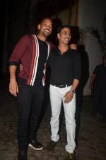 Akshay Kumar hosts a party in honour of Hollywood superstar Will Smith on 28th Aug 2016 (82)_57c3d5a70c5f0.JPG