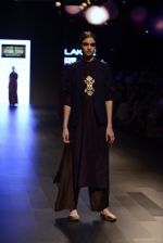 Model walk the ramp for Payal Khandwala Show at Lakme Fashion Week 2016 on 28th Aug 2016 (447)_57c3cac6bec9d.JPG