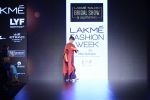 Model walk the ramp for Payal Khandwala Show at Lakme Fashion Week 2016 on 28th Aug 2016 (513)_57c3cb1cb9781.JPG