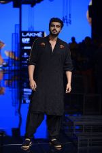 Arjun Kapoor walk the ramp for Kunal Rawal Show at Lakme Fashion Week 2016 on 28th Aug 2016 (115)_57c546238d85e.JPG
