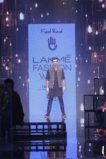 Ranbir Kapoor walk the ramp for Kunal Rawal Show at Lakme Fashion Week 2016 on 28th Aug 2016 (693)_57c5491196d23.JPG