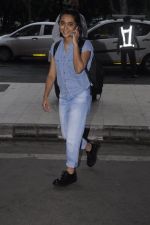 Sayani Gupta snapped at domestic airport on 30th Aug 2016 (9)_57c683e0a2660.JPG