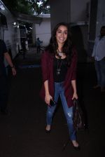 Shraddha Kapoor snapped on the sets of Rock on 2 on 30th Aug 2016 (25)_57c683fc91802.JPG