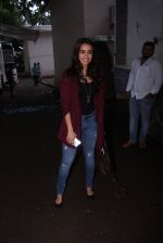Shraddha Kapoor snapped on the sets of Rock on 2 on 30th Aug 2016 (41)_57c6841c386c2.JPG