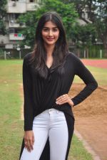 Pooja Hegde snapped at a school sports day on 2nd Sept 2016 (20)_57c9b2cb31ad1.JPG