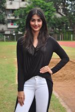 Pooja Hegde snapped at a school sports day on 2nd Sept 2016 (21)_57c9b2cd6fe3a.JPG