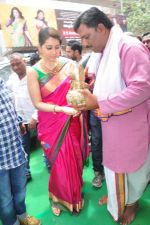 Raashi Khanna Inagurated R.S Brothers at Kothapet on 2nd Sept 2016 (316)_57c9a19566c5e.JPG