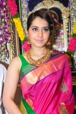 Raashi Khanna Inagurated R.S Brothers at Kothapet on 2nd Sept 2016 (418)_57c9a32e2a2b9.JPG