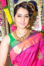 Raashi Khanna Inagurated R.S Brothers at Kothapet on 2nd Sept 2016 (420)_57c9a339b3430.JPG