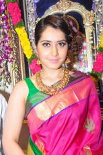 Raashi Khanna Inagurated R.S Brothers at Kothapet on 2nd Sept 2016 (421)_57c9a33e873c0.JPG