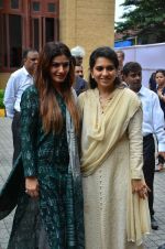 Raveena Tandon, Shaina NC at event where toilets for police were launched on 2nd Sept 2016 (24)_57c99c883a97f.JPG