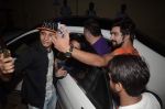 Rishi Kapoor mobbed by fans at juhu pvr on 1st Sept 2016 (1)_57c9294739e1d.JPG