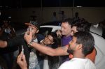 Rishi Kapoor mobbed by fans at juhu pvr on 1st Sept 2016 (9)_57c9295931a9f.JPG
