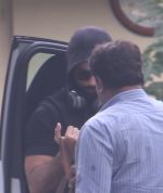 Shahid Kapoor snapped at gym on 2nd Sept 2016 (20)_57c9a23aaf921.JPG